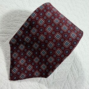 Mario Valentino Mens Burgundy Geometric Medallion 100% Italian Silk Tie Made USA
